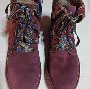 Propet Purple Lace-Up Boots with Colorful Laces And Top Of Boot Cuff.